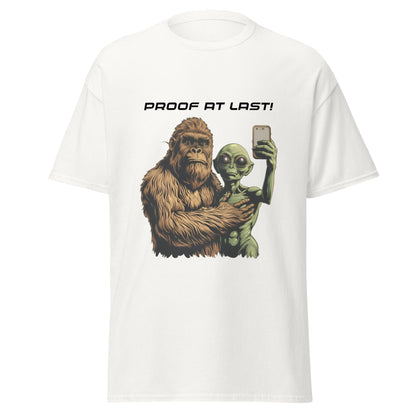 Bigfoot & Alien Selfie Men's Tee - Ruppy's Creations